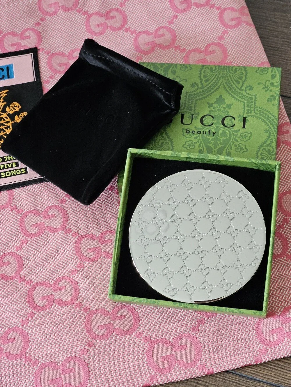 NEW Gucci Beauty Pink GG Tote Pineapple Patch With Charm + Mirror + Décor Set